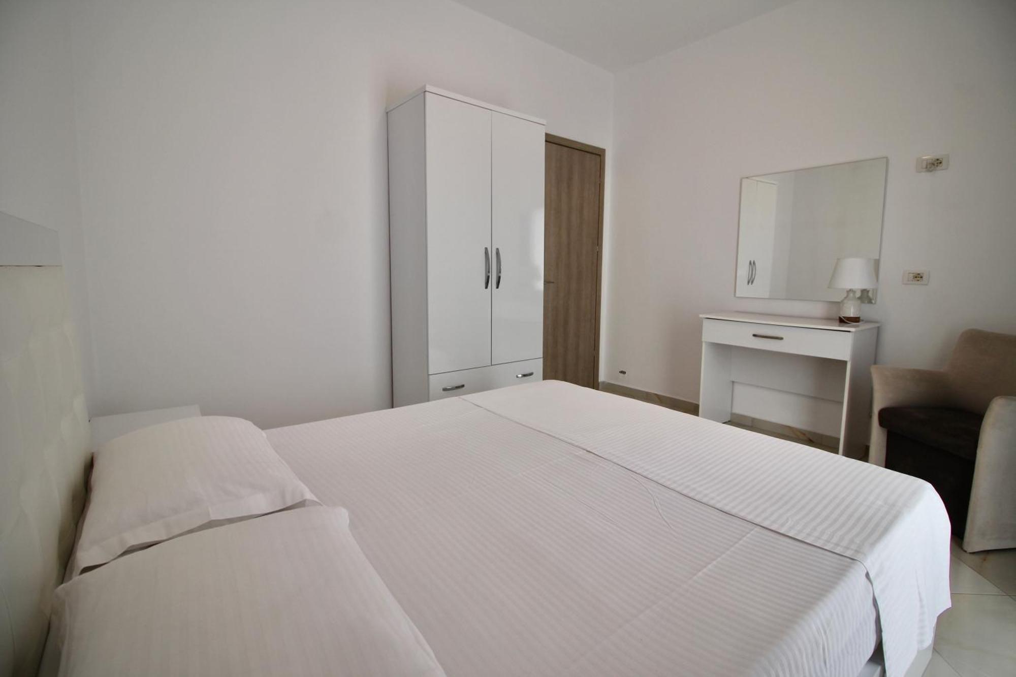 Saranda Apartaments Meta Exterior foto
